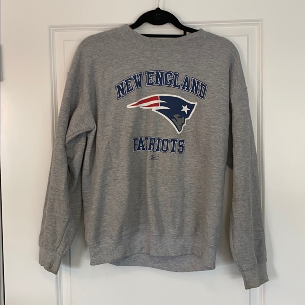 Grey New England Patriots sweater